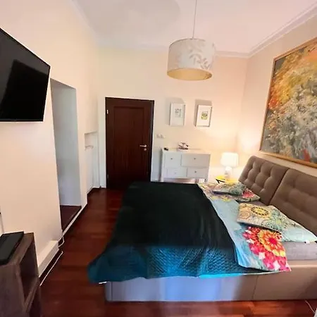 Lejlighed 100 Metrowy Kolo Opery Lesnej *